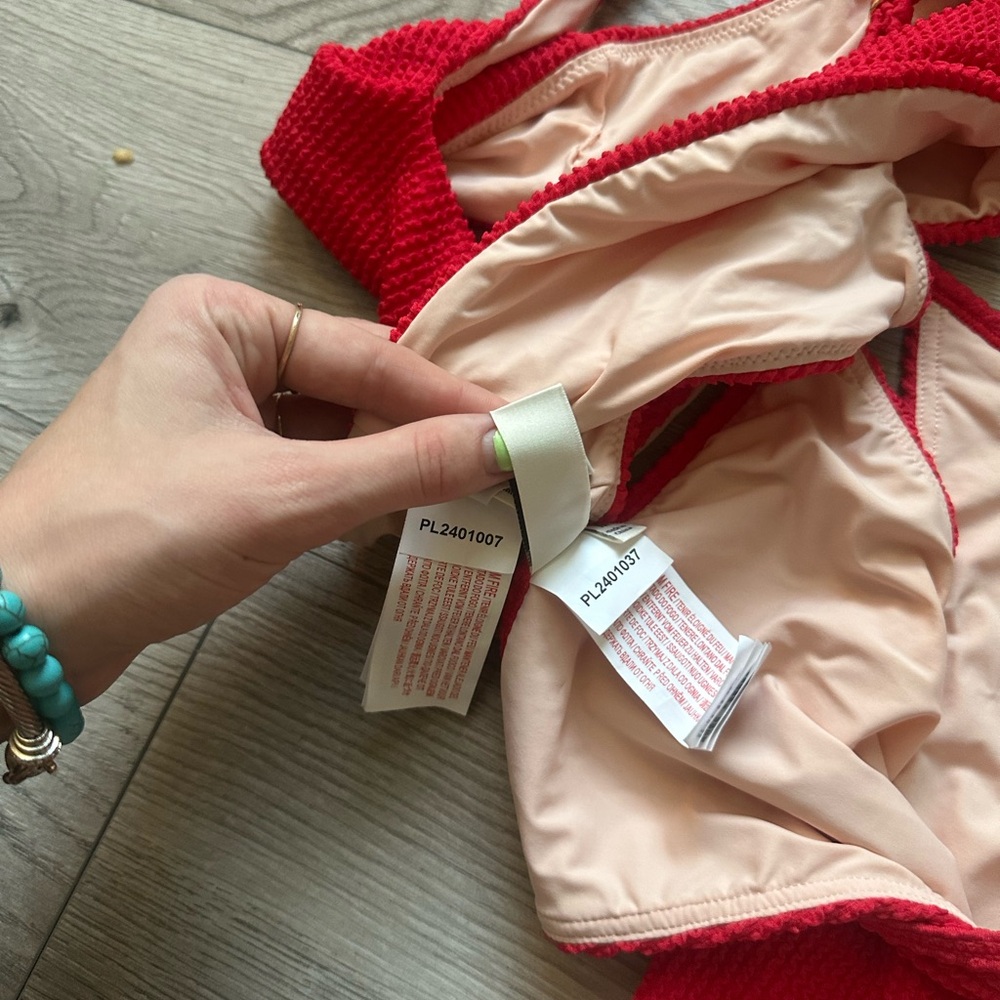 Red Textured Swim Set - Picture 6 of 7